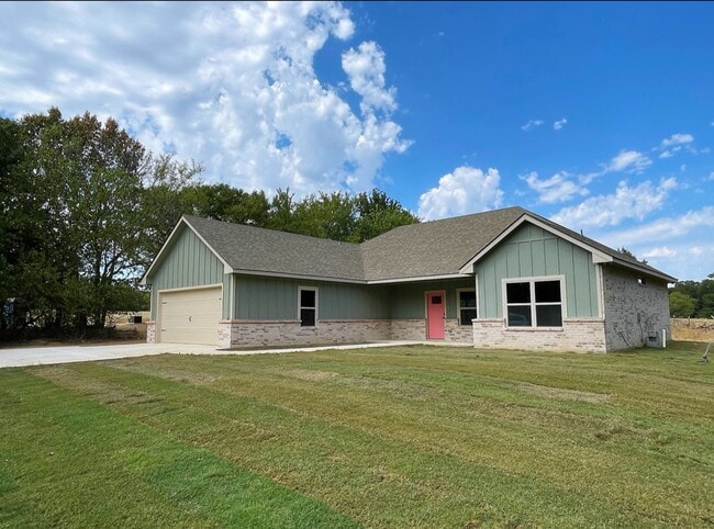 Building Photo - Private 2-Acre Retreat | Custom Home | Gat...