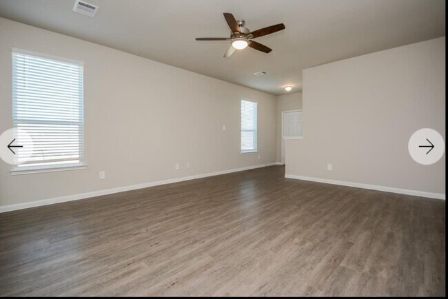 Building Photo - 4335 Rosemary Ln