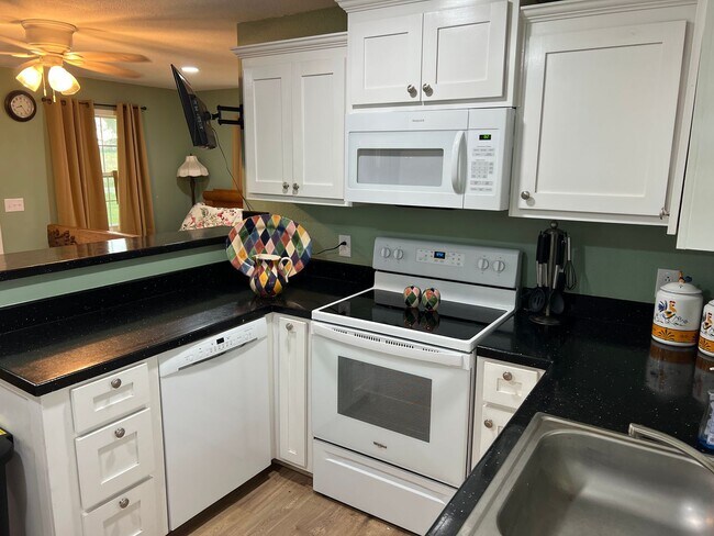 Building Photo - Tiny Home Elegance