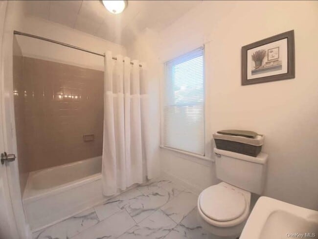 Building Photo - 124 South Ave