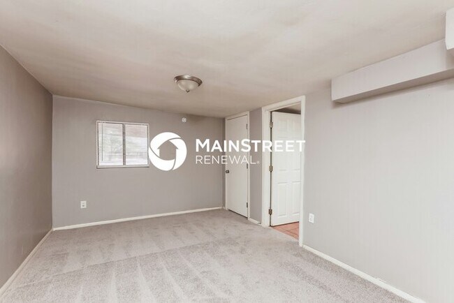Building Photo - 4 Bedroom Pet-Friendly Home in Tucson, AZ with Main Street Renewal