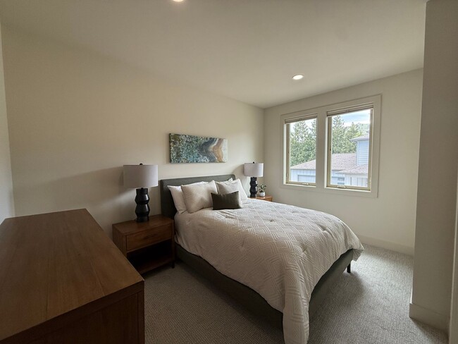 Building Photo - Now renting brand-new 3 bedroom, one study/Den, 2.5 bathroom House $3,650 unfurnished and $6,000 ...