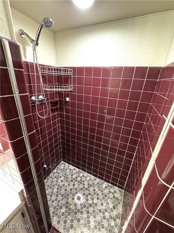 Building Photo - 11820 Edgewater Dr