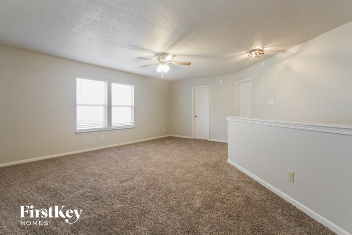 Building Photo - 2310 Amberleigh Dr