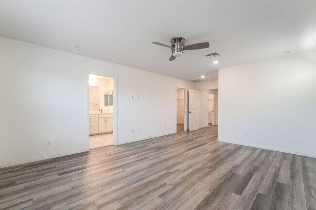 Building Photo - Modern Living in Inspirada Community!