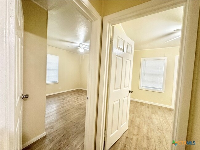 Building Photo - 104 E Fowler Ave