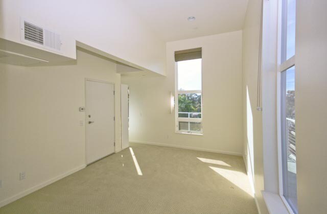 Building Photo - 4257 Third Ave