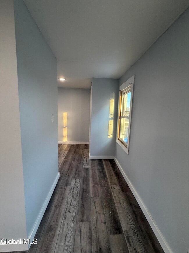 Building Photo - 1804 3rd Ave