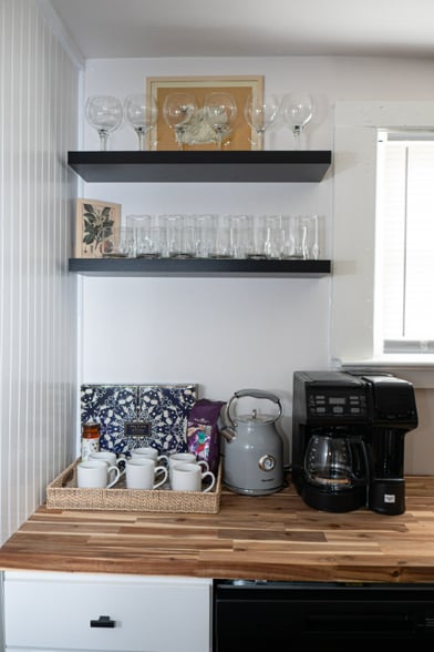 Building Photo - 354 Charles St