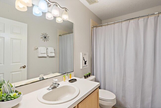 Building Photo - 346 Riggs Cir