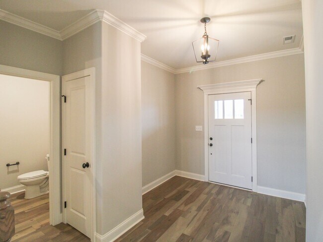 Building Photo - Beautiful two story home at Whispering Pines!