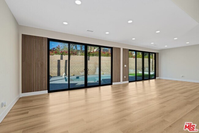 Building Photo - 70895 Ironwood Dr