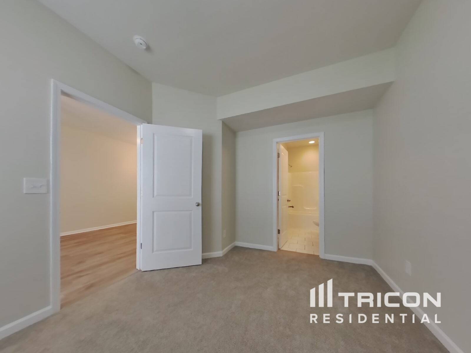 Building Photo - 404 Riverwood Ct