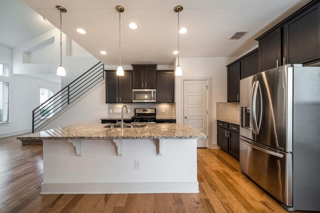 Building Photo - 1408 Casa Dr