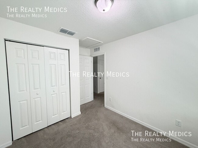 Building Photo - 15790 SW 28th Avenue Rd