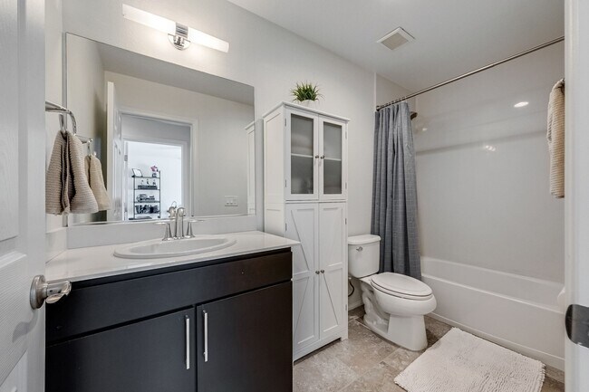 Building Photo - 1973 San Donato Walk