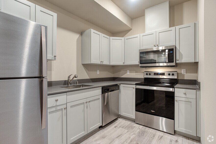 Lake Grove Apartments 6102 Lake Grove St SW Lakewood WA 98499