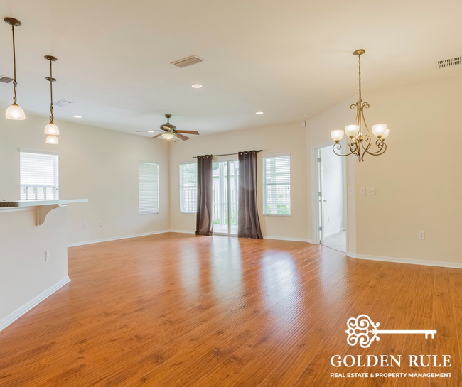 Building Photo - 7595 SW 84th Dr