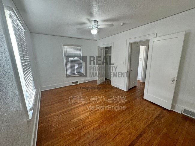 Building Photo - 602 W Orman Ave