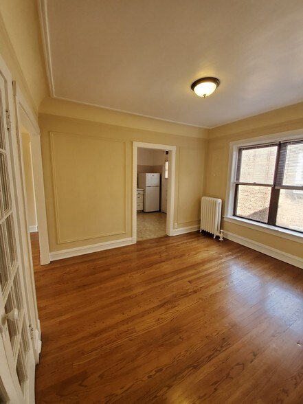 Building Photo - 6520 N Glenwood Ave