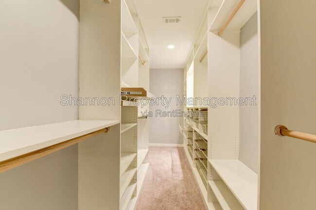 Building Photo - 1211 Arthur St