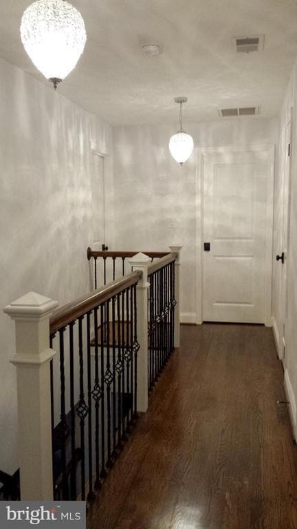 Building Photo - 308 Old Court House Rd NE