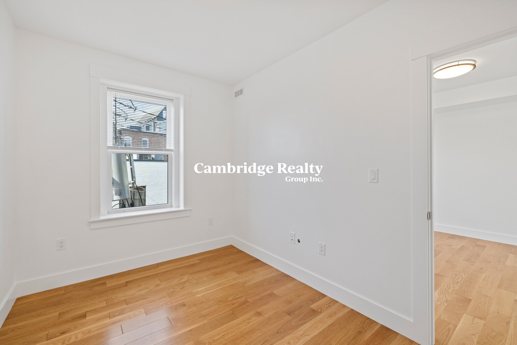 Building Photo - 309 Columbia St