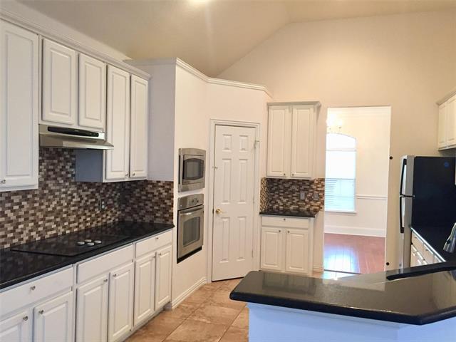 Building Photo - 17712 River Chase Dr