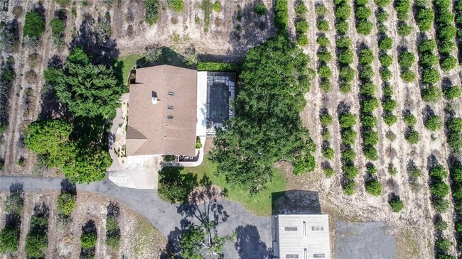 Building Photo - 7740 Lake Hatchineha Rd