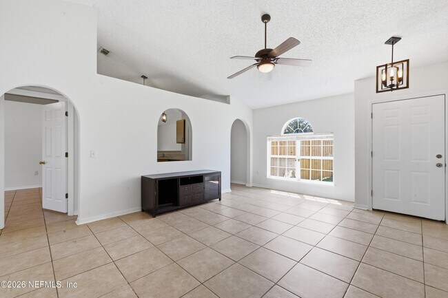 Building Photo - 8451 Oak Crossing Dr W