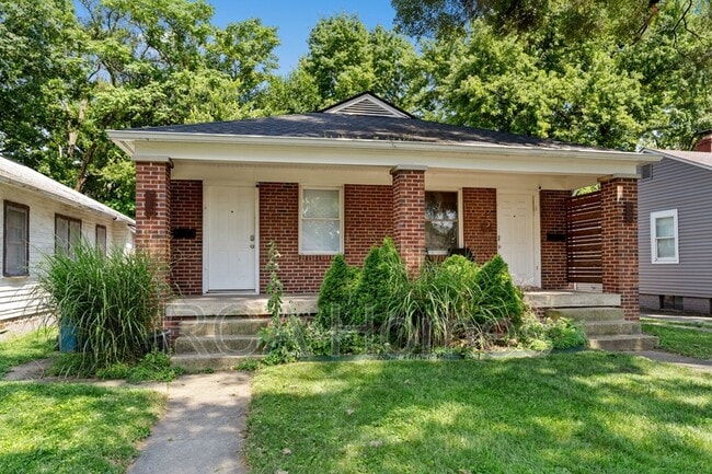 Primary Photo - 4539 Crittenden Ave