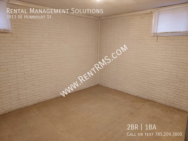 Building Photo - 3913 SE Humboldt St