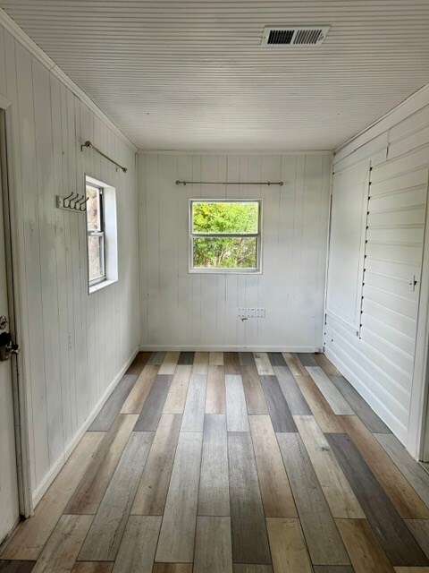 Building Photo - 352 Bonita St