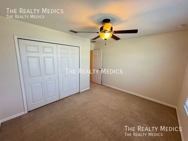 Building Photo - 2365 Seven Oaks Dr