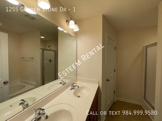 Building Photo - 1255 Garden Stone Dr
