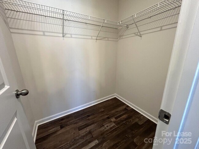 Building Photo - 1004 Whipcord Dr