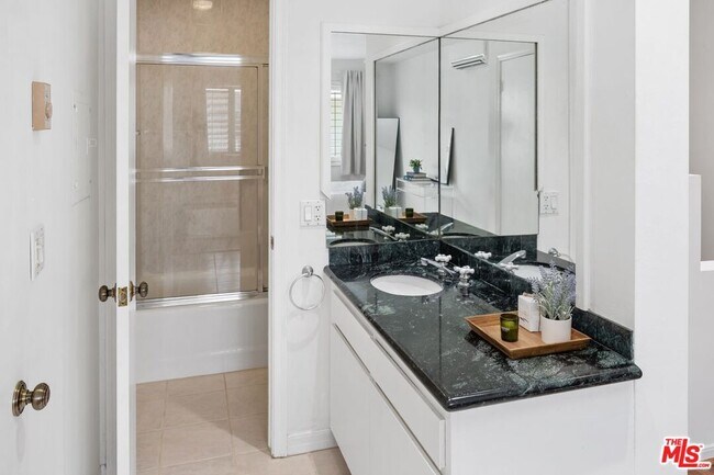 Building Photo - 1440 23rd St