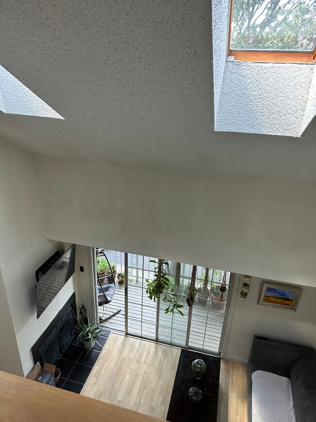 Building Photo - 1602 Society Pl