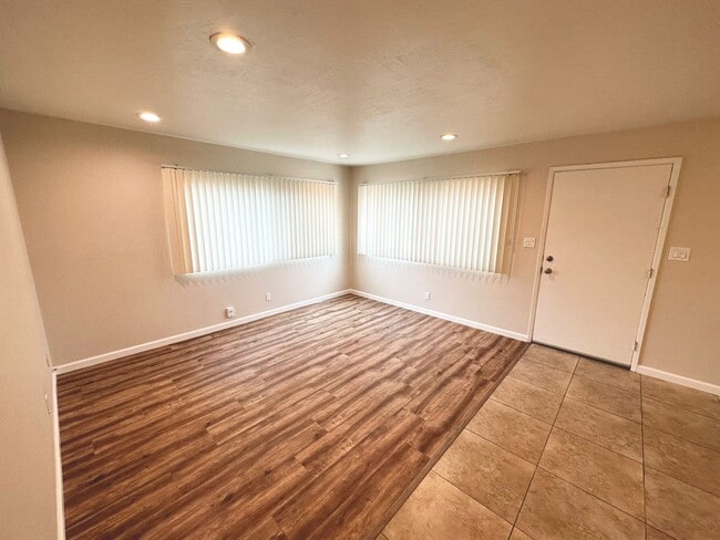 Building Photo - 9906 Buena Vista Dr