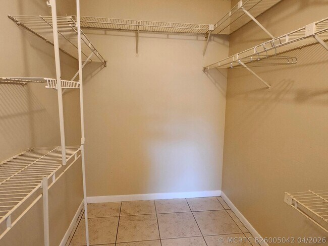 Building Photo - 545 Trace Cir