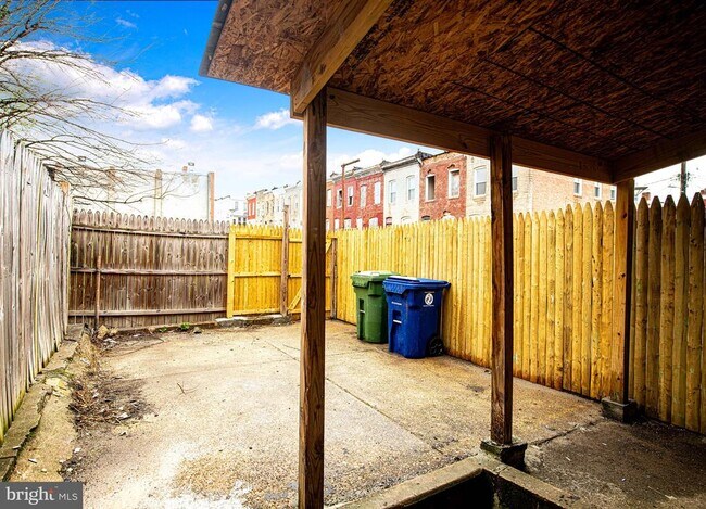 Building Photo - 1804 E Lanvale St