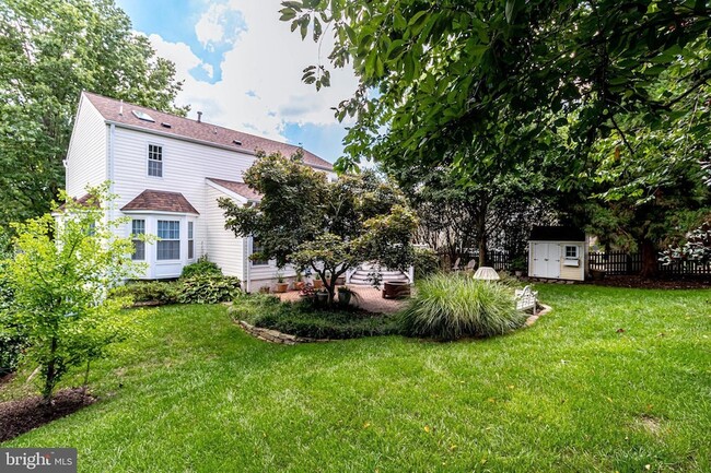 Building Photo - 6122 Bayliss Pl