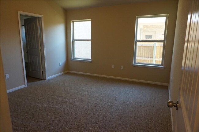 Building Photo - 1033 Britt Ln