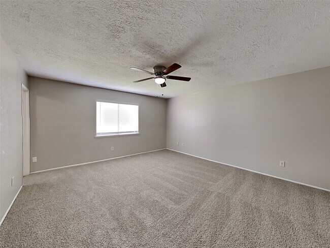 Building Photo - 6646 Loch Langham Dr