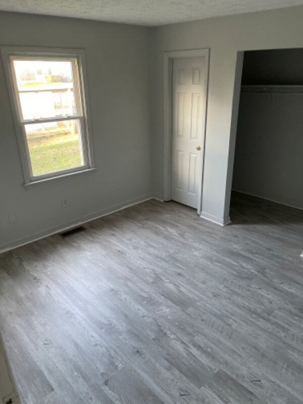 Building Photo - 116 Wichita Dr