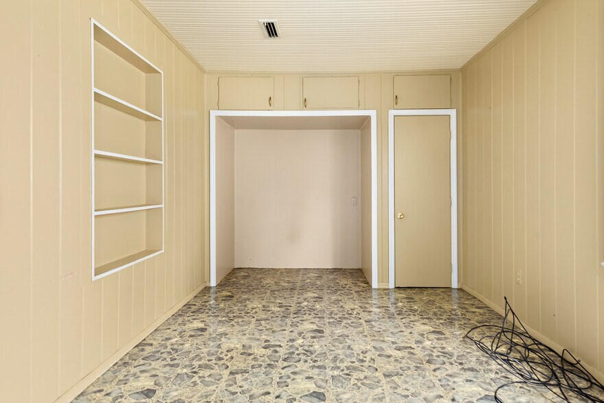 Building Photo - 223 Fair Ave