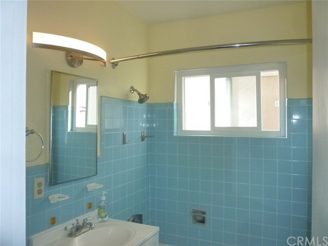 Building Photo - 15919 Dalton Ave