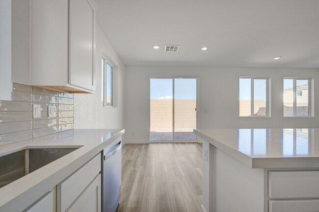 Building Photo - 8484 W Agate Ave