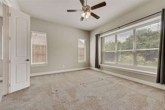 Building Photo - 4037 Hawthorne Dr