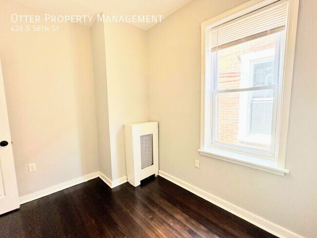 Building Photo - 426 S 56th St